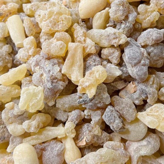راتنج البخور الملكي من اللبان - اللبان المقدس من اليمن راتنج أصفر عطري راتنج البخور الملكي من اللبان - اللبان المقدس من اليمن راتنج أصفر عطري